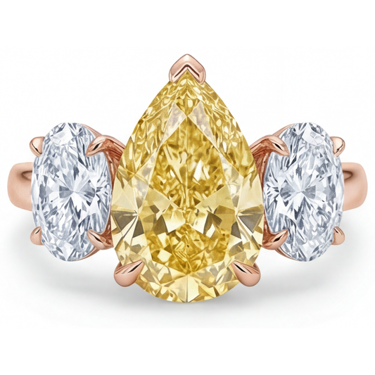 Gelber Kanarienvogel-Diamant Tropfen-Schliff Dreisteinring in 14K Roségold – Frontansicht