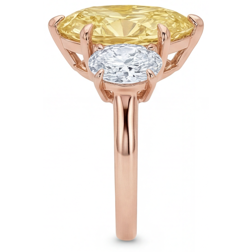 Brillanter Gelber Kanarienvogel-Diamant Dreisteinring 2 Karat – Rückansicht