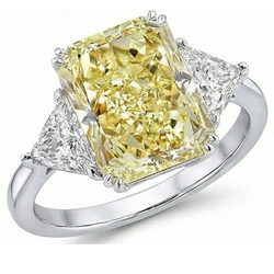 Gelber Kanarienvogel-Diamant Radiant Trilogie-Ring 4 Karat in 14