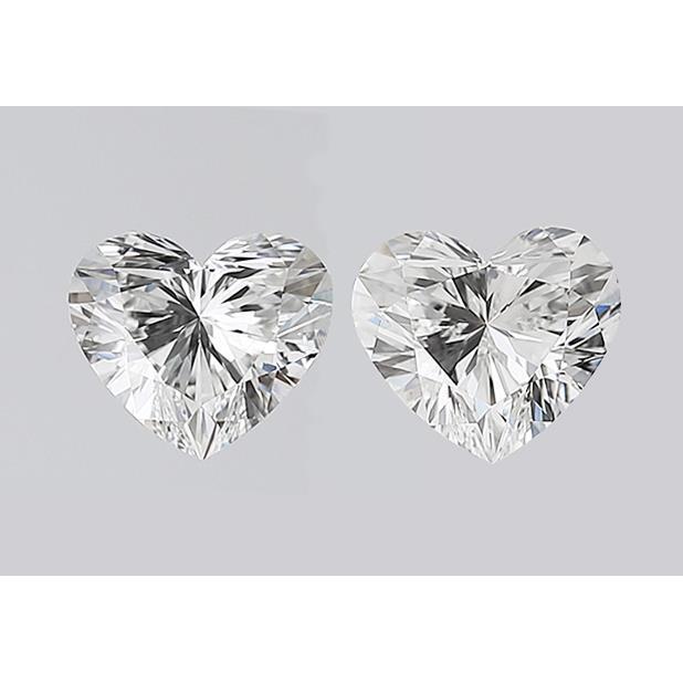 Paar lose Diamanten im Herzschliff, 2 Karat, E, VS1.