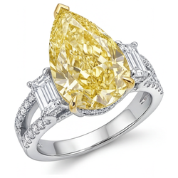 Kanariengelber Diamant VVS Reinheit Dreisteinring 4 Karat in
