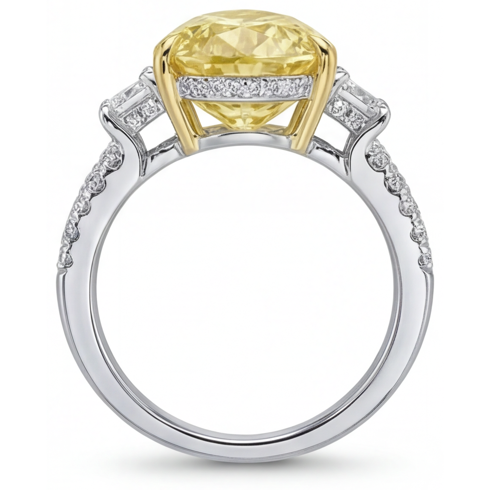 Erdgewonnener Kanariengelber Diamant Dreisteinring 4 Karat Bicolor 14K Gold – Seitenansicht