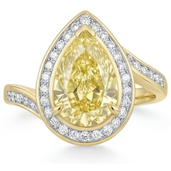 Maßgefertigter Kanariengelber Diamant Halo-Verlobungsring 2