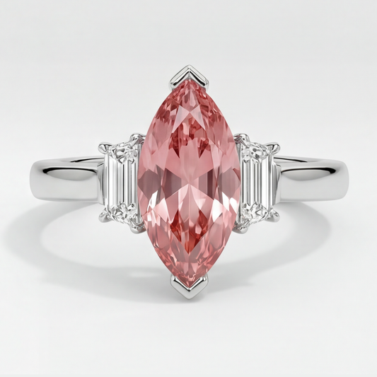 Dreistein-Ring aus Platin mit echtem pfirsichfarbenem 3,1-Karat-Padparadscha-Saphir im Marquise-Schliff und weißen Baguettes