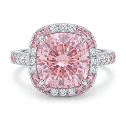 Pinkfarbener Diamantring 4,5 Karat Kissenschliff