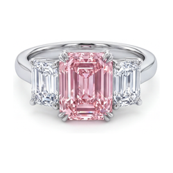 Rosa Diamantring, 4 Karat, Smaragdschliff