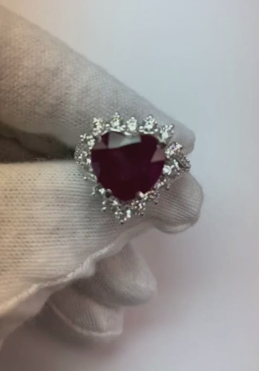 10.75 Karat herzförmiger roter Aaa-Rubin mit Diamantring