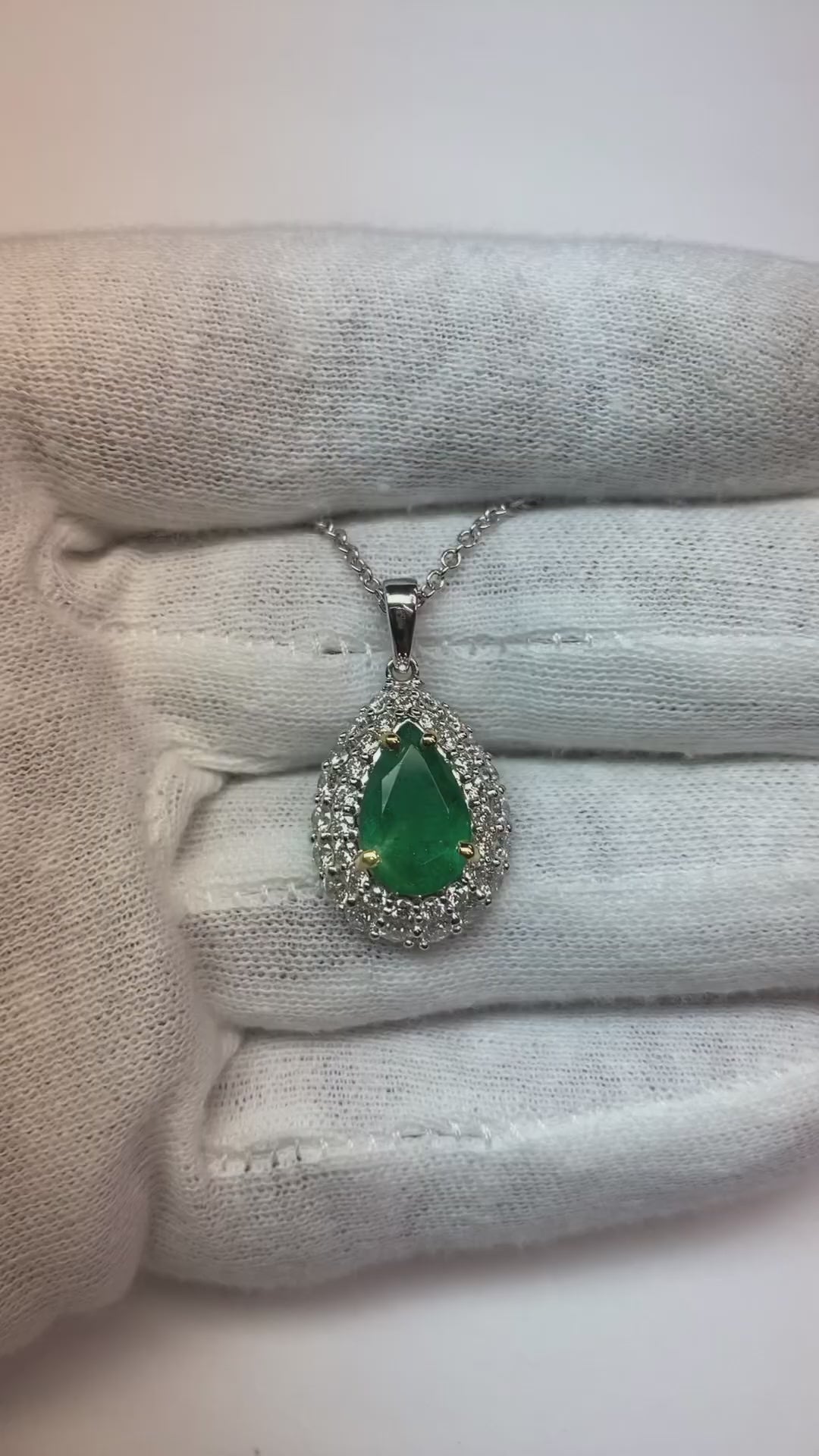 Grüne Smaragd-Halskette