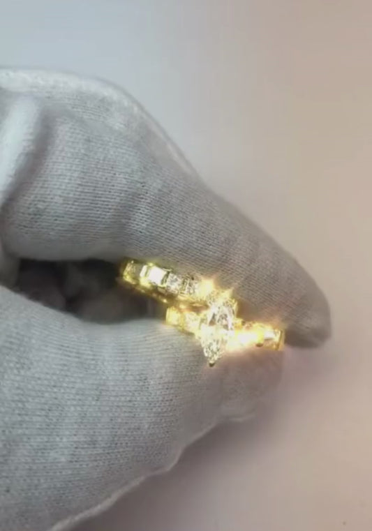 Verlobungsring mit 2,75 Karat Diamanten im Marquise-Schliff