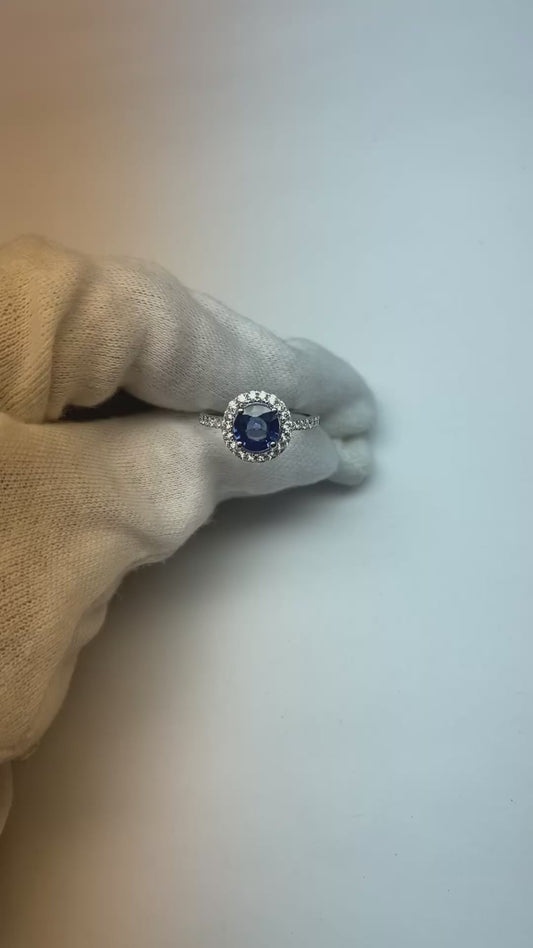 Großer Sri Lanka Saphir & Aus der Erde Abgebauter Natürlicher Diamanten Ehering mit kleinen Aus der Erde Abgebauter Natürlicher Diamanten 3 Ct