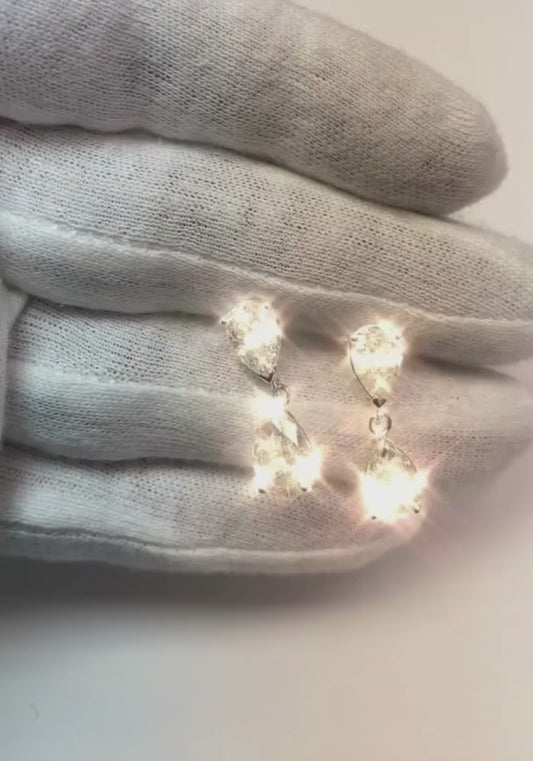 9-Karat-Weißgold-Ohrringe mit 2 echten Diamanten im Birnenschliff, Old Miner