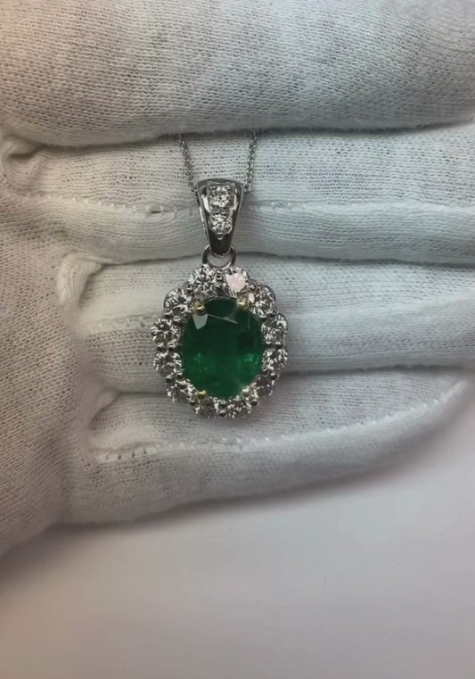 Smaragd mit Diamant-Edelstein-Anhänger-Halskette 7.85 Karat WG 14K