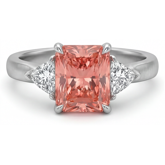 Dreistein-Ring mit echtem Padparadscha-Saphir 2,9 Karat im Radiant-Schliff und weißen Trillanten, 14 Karat Gold