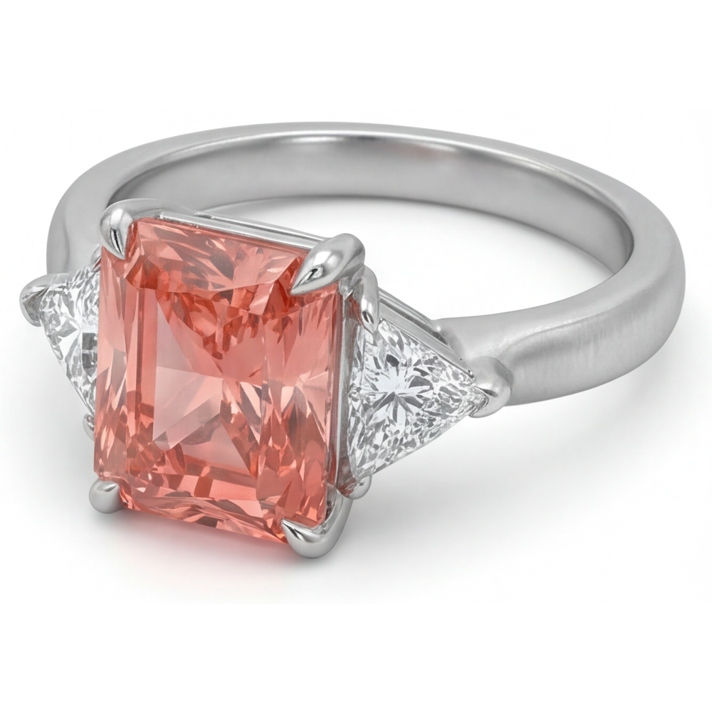 Dreistein-Ring mit echtem Padparadscha-Saphir 2,9 Karat im Radiant-Schliff und weißen Trillanten, 14 Karat Gold
