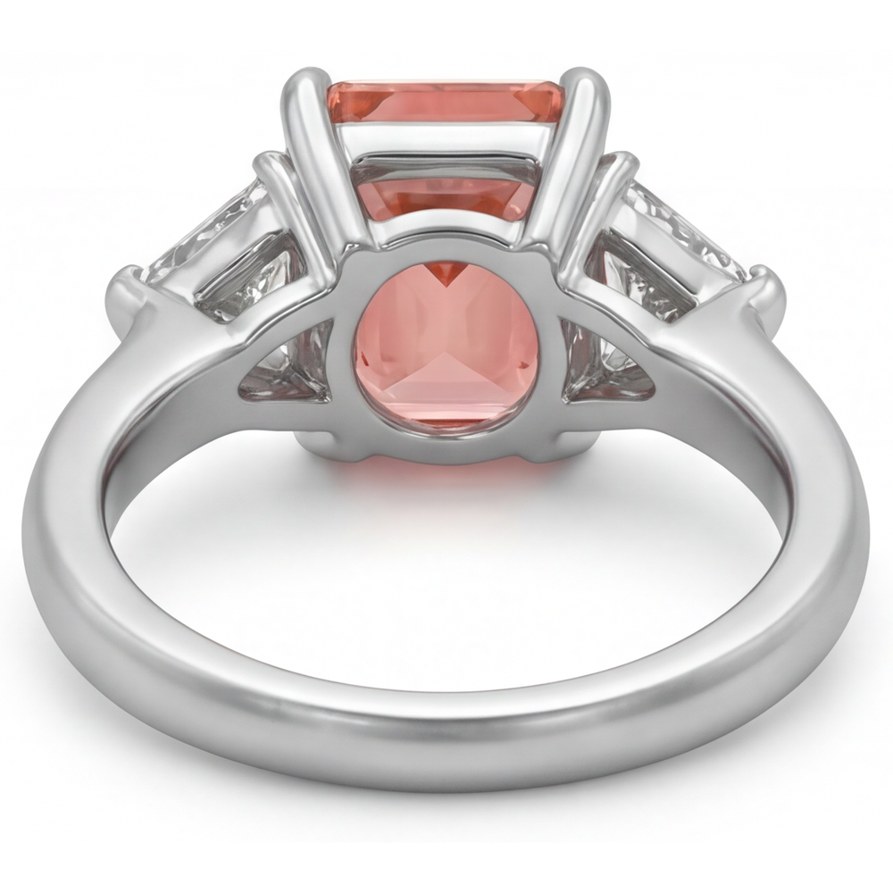 Dreistein-Ring mit echtem Padparadscha-Saphir 2,9 Karat im Radiant-Schliff und weißen Trillanten, 14 Karat Gold