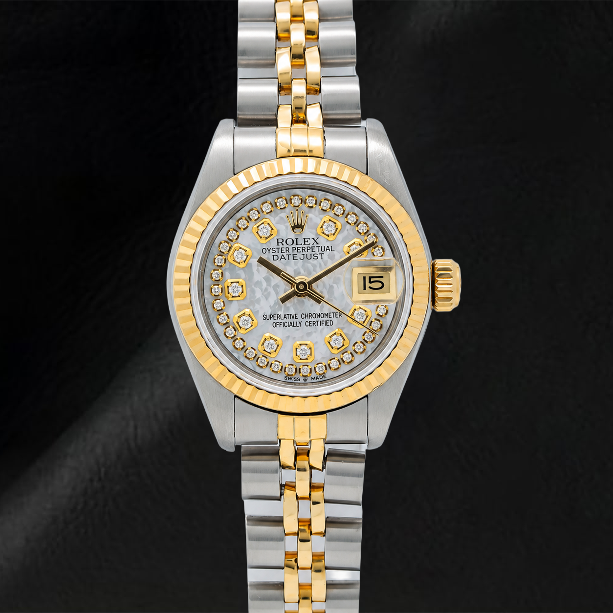 Rolex Datejust 69173 26 mm Uhr, weißes Perlmutt-Diamantzifferblatt mit Diamantkranz, Bicolor Jubilé-Armband