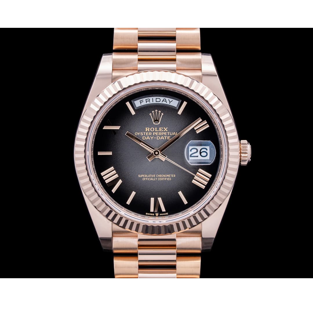 Rolex Day-Date 228235 40 mm Uhr aus Roségold mit schwarzem römischem Zifferblatt