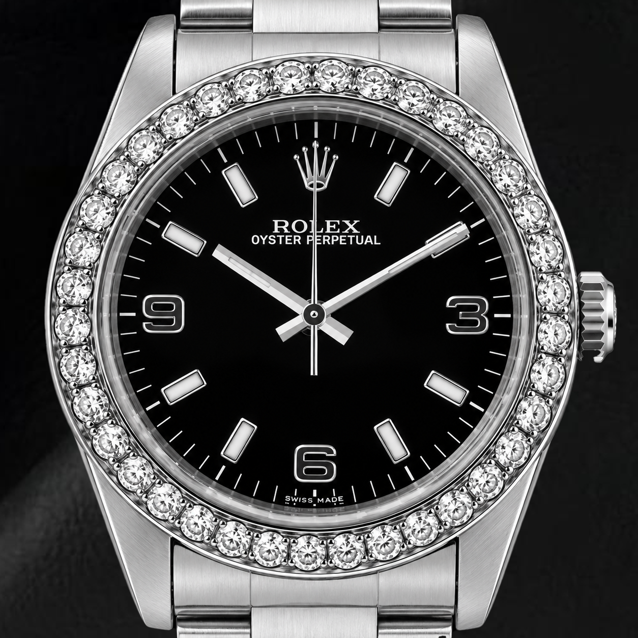 Rolex Oyster Perpetual 26mm 76030 Uhr mit schwarzem arabischem Zifferblatt und Diamantlünette