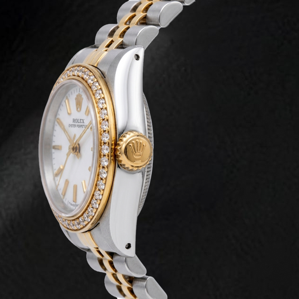 Rolex Oyster Perpetual 67193 26 mm Uhr, weißes Zifferblatt mit Stabindizes, Bicolor, Jubilé-Armband