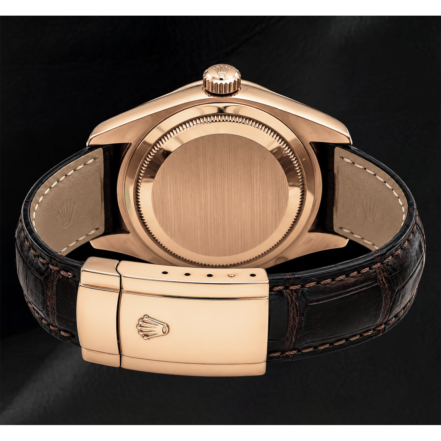 Rolex Sky-Dweller 326135 42 mm Uhr aus Roségold mit weißem Zifferblatt und braunem Lederarmband