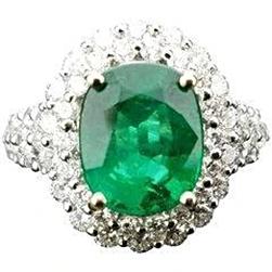 3,25 Kt Oval Grüner Smaragd Mit Halo Aus der Erde Abgebauter Natürlicher Diamantring 14K Weißgold