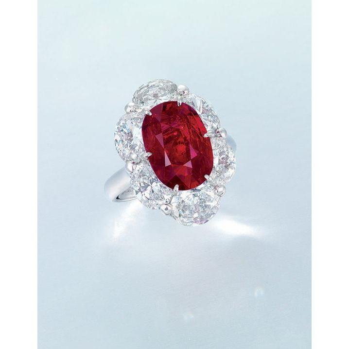 3.60 ct Kissen Rubin mit ovalen Diamanten Ring Neu - harrychadent.de