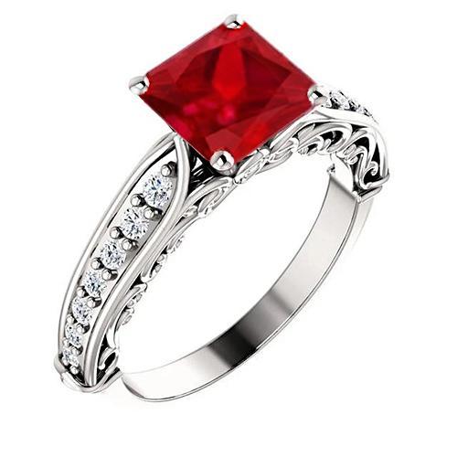 4,40 Karat Prinzessin Red Rubin und funkelnder Diamant Ring Gold 14K