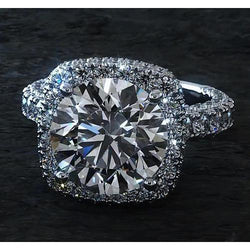 4.50 Karat Halo-Aus der Erde Abgebauter Natürlicher Diamantring