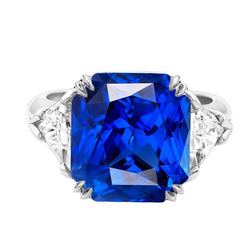 4.50 Karat Radiant 3 Stone Ring Blauer Saphir & Billionen Diamanten