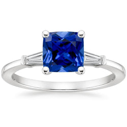 Blauer Kissen Saphir & Baguette Aus der Erde Abgebauter Natürlicher Diamanten 3 Stein Ring 2,75 Karat Neu