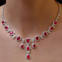 Damen Rubin mit Diamanten Halskette 48 Kt Weißgold 14K