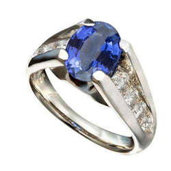 Funkelnder ovaler Ceylon-Saphir-Aus der Erde Abgebauter Natürlicher Diamant-Ring 2.10 Karat Weißgold