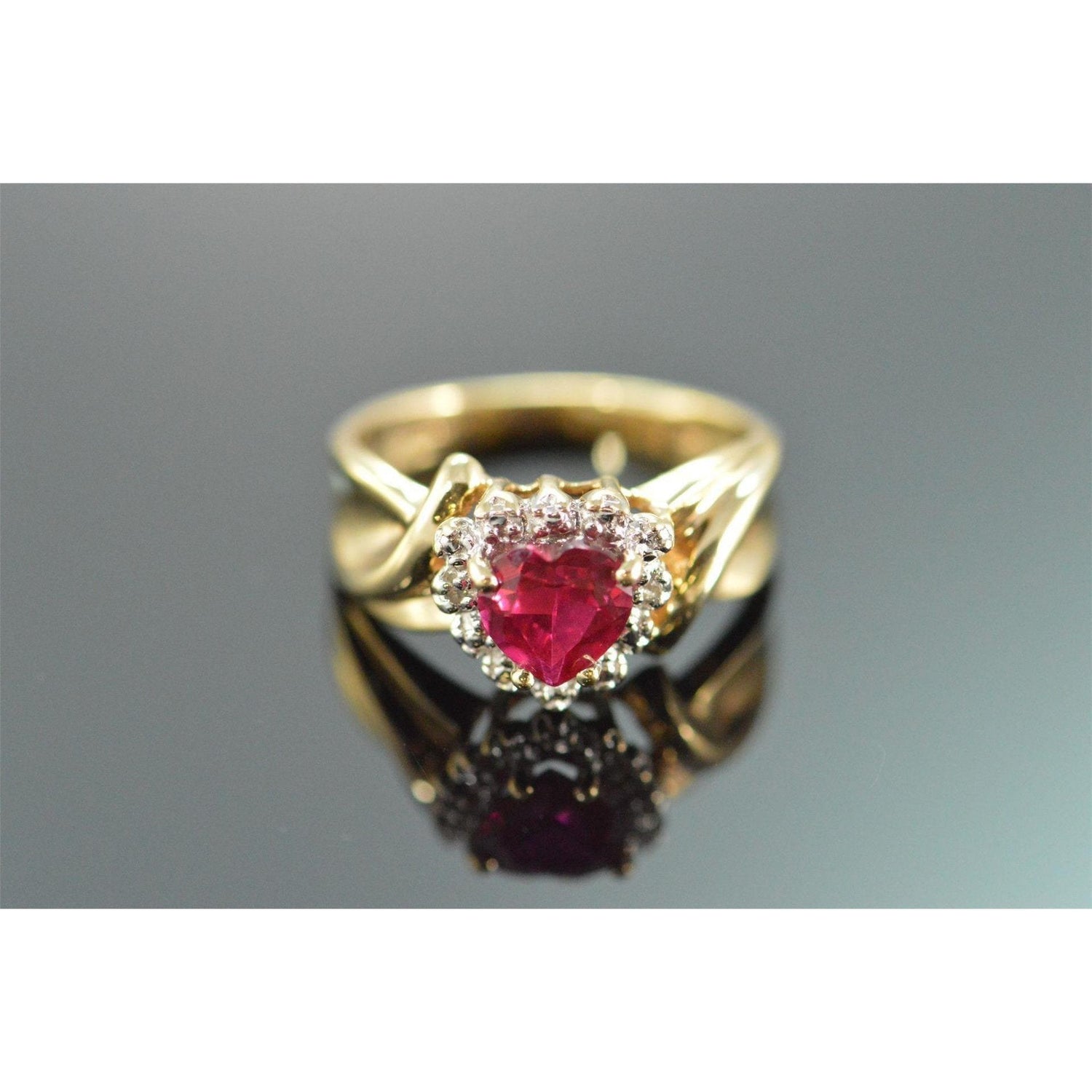 Herzförmiger roter Rubin-Diamant-Ring 2,15 Karat Gelbgold 14K - harrychadent.de