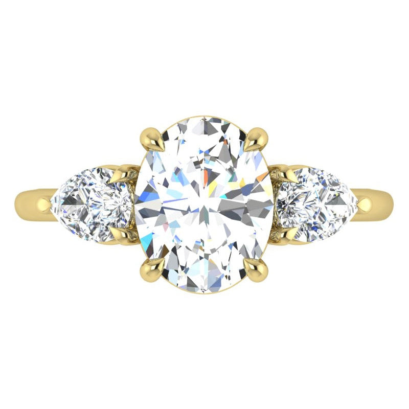 Ovaler Diamant Trinity Ring Krappenfassung Gelbgold