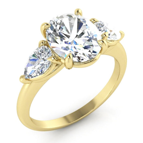 Ovaler Diamant Trinity Ring Krappenfassung Gelbgold