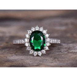 Ovaler Ring Grüner Smaragd und Aus der Erde Abgebauter Natürlicher Diamant Weißgold 14K 5,75 Ct