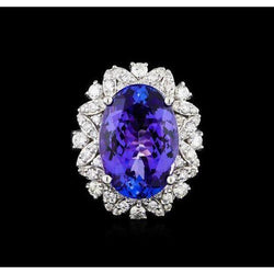 Ovaler Tansanit und Aus der Erde Abgebauter Natürlicher Diamanten 7 Karat Ring Weißgold 14K
