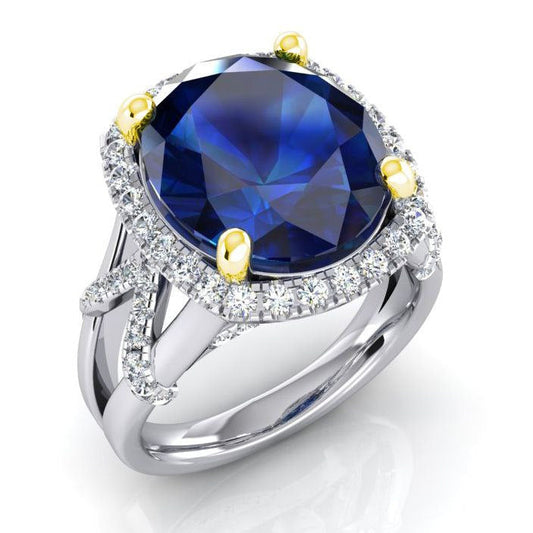 Ovaler blauer Saphir und Diamanten im Rundschliff-Edelsteinring 7.81 Karat