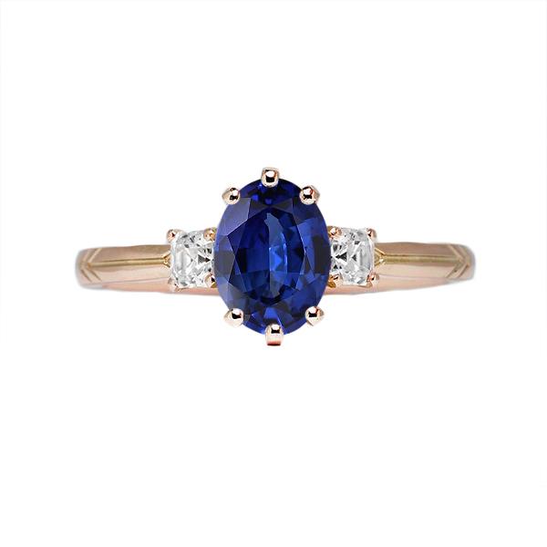 Ovaler blauer Saphirring mit drei Steinen und Diamanten 2,50 Karat - harrychadent.de
