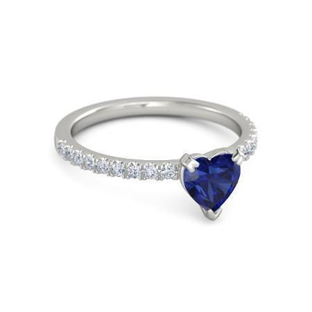 Ring mit Aus der Erde Abgebauter Natürlicher Diamanten im Herz- und Rundschliff 2.30 Kt. Blauer Saphir Weißgold 14K