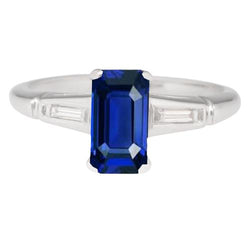 Smaragd Saphir Drei Stein Ring Kleine Baguette Aus der Erde Abgebauter Natürlicher Diamanten 2,75 Karat