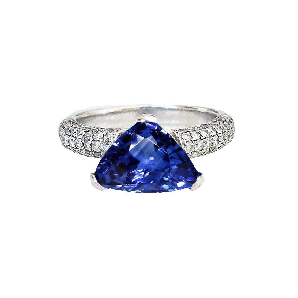 Trillion Edelstein Ceylon Saphir Ring Pave Set Diamanten 3,50 Karat - harrychadent.de